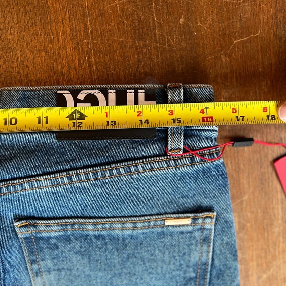 NWT Hugo Boss Menʼs Slim Tapered 32x30 Jeans - Picture 5 of 7